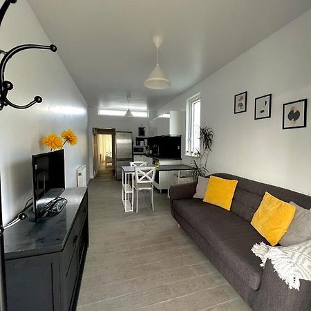 Newly Renovated 1 Bedroom Flat With Garden Pergola エニス エクステリア 写真
