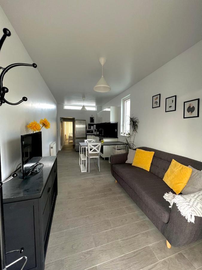 Newly Renovated 1 Bedroom Flat With Garden Pergola エニス エクステリア 写真