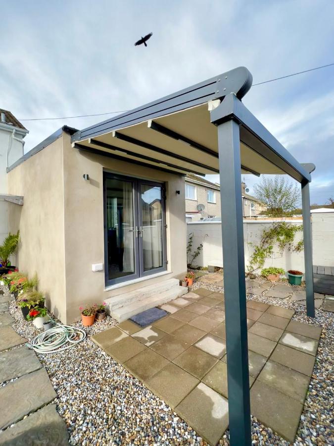 Newly Renovated 1 Bedroom Flat With Garden Pergola エニス エクステリア 写真